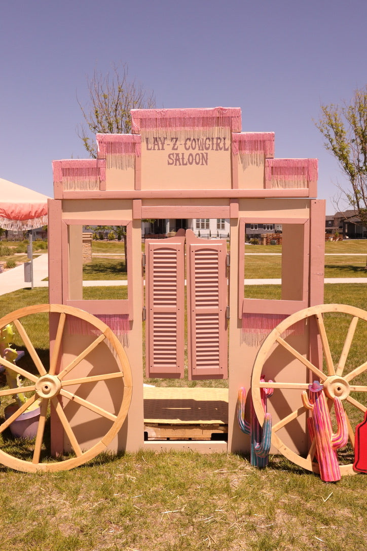 Mini Saloon - Event Rental