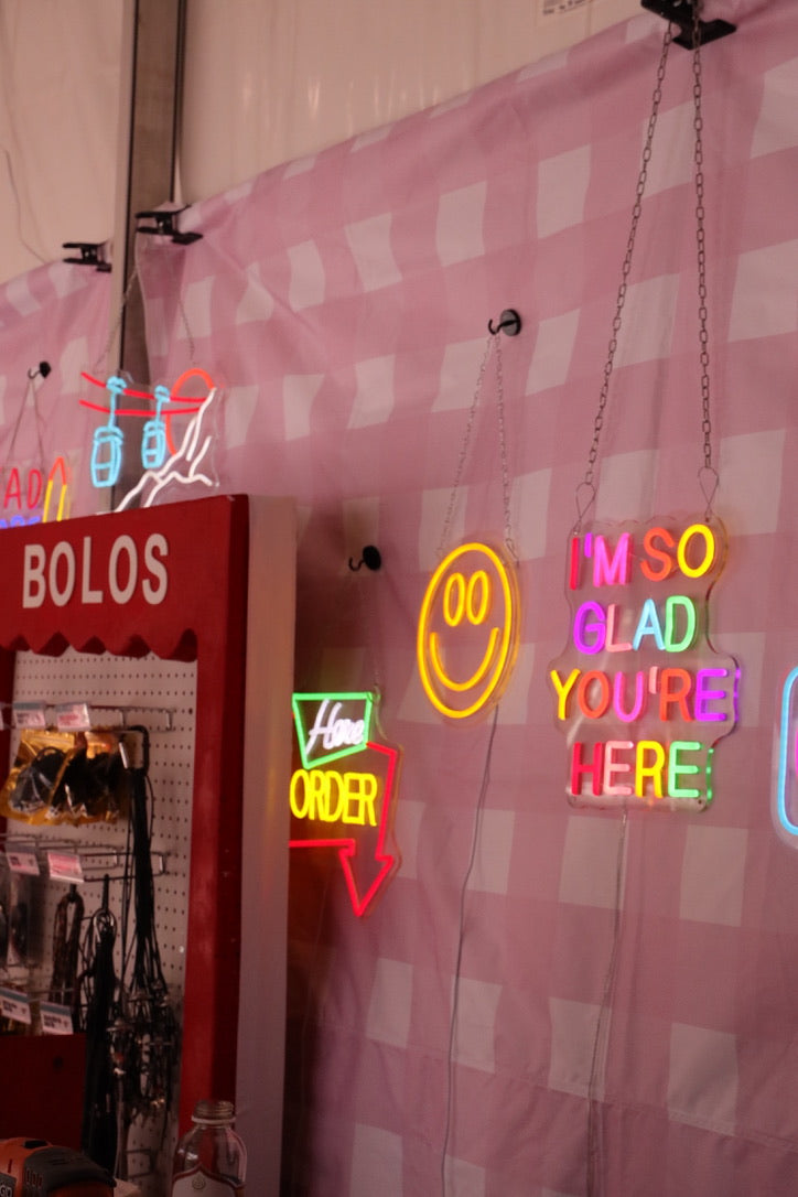 I’m So Glad You’re Here – LED Neon Sign